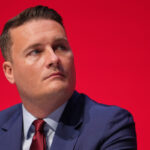 United Kingdom, strikes and record flu: healthcare at risk of collapse