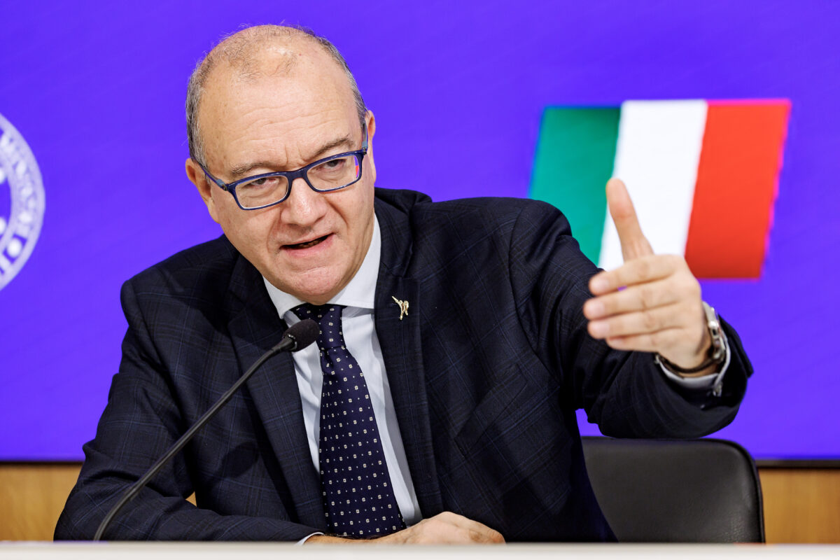 School: Mim circular, ensuring discussion between different positions