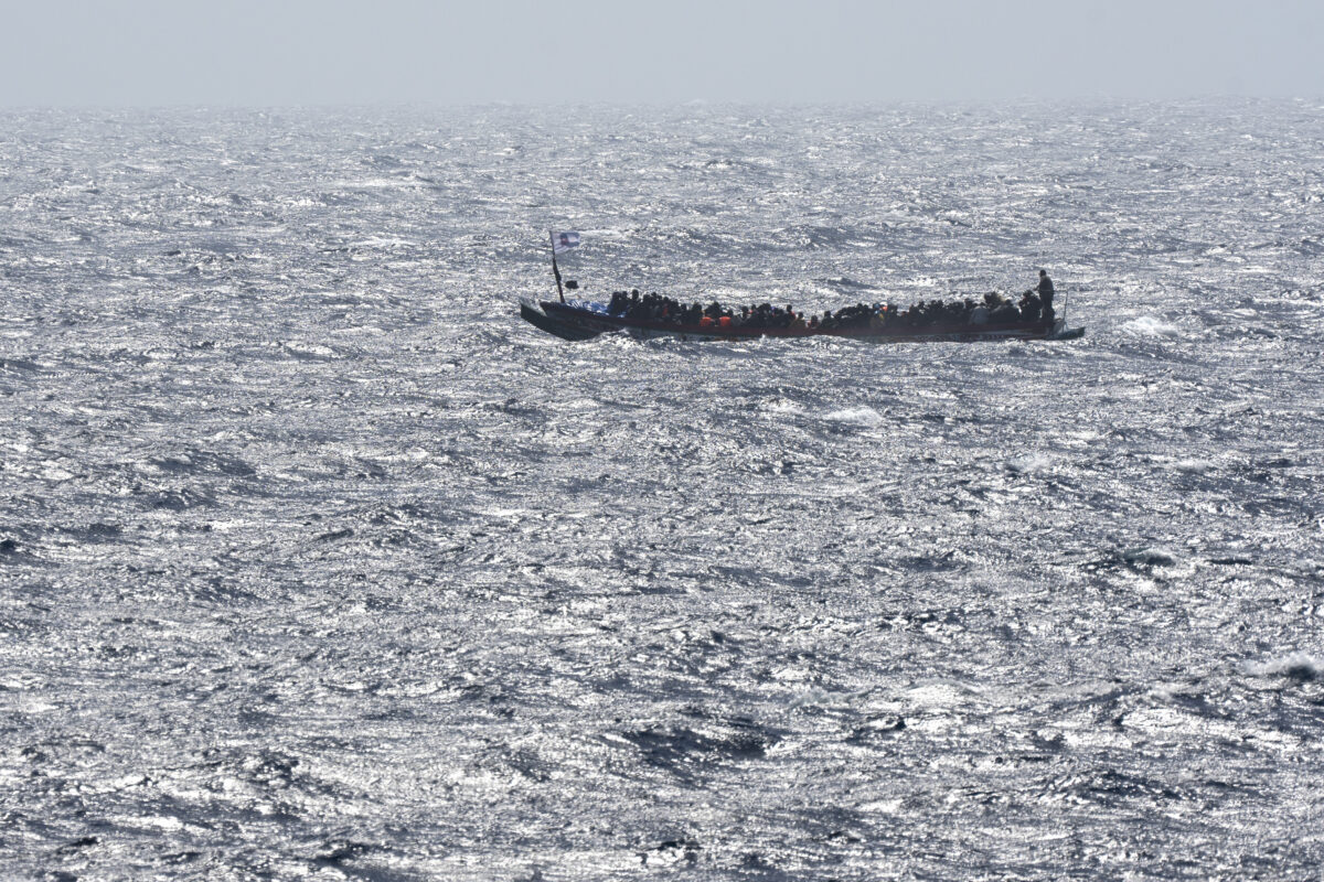 Migrants: shipwreck off the coast of Sicily, one victim Migrants: shipwreck off the coast of Sicily, one victim