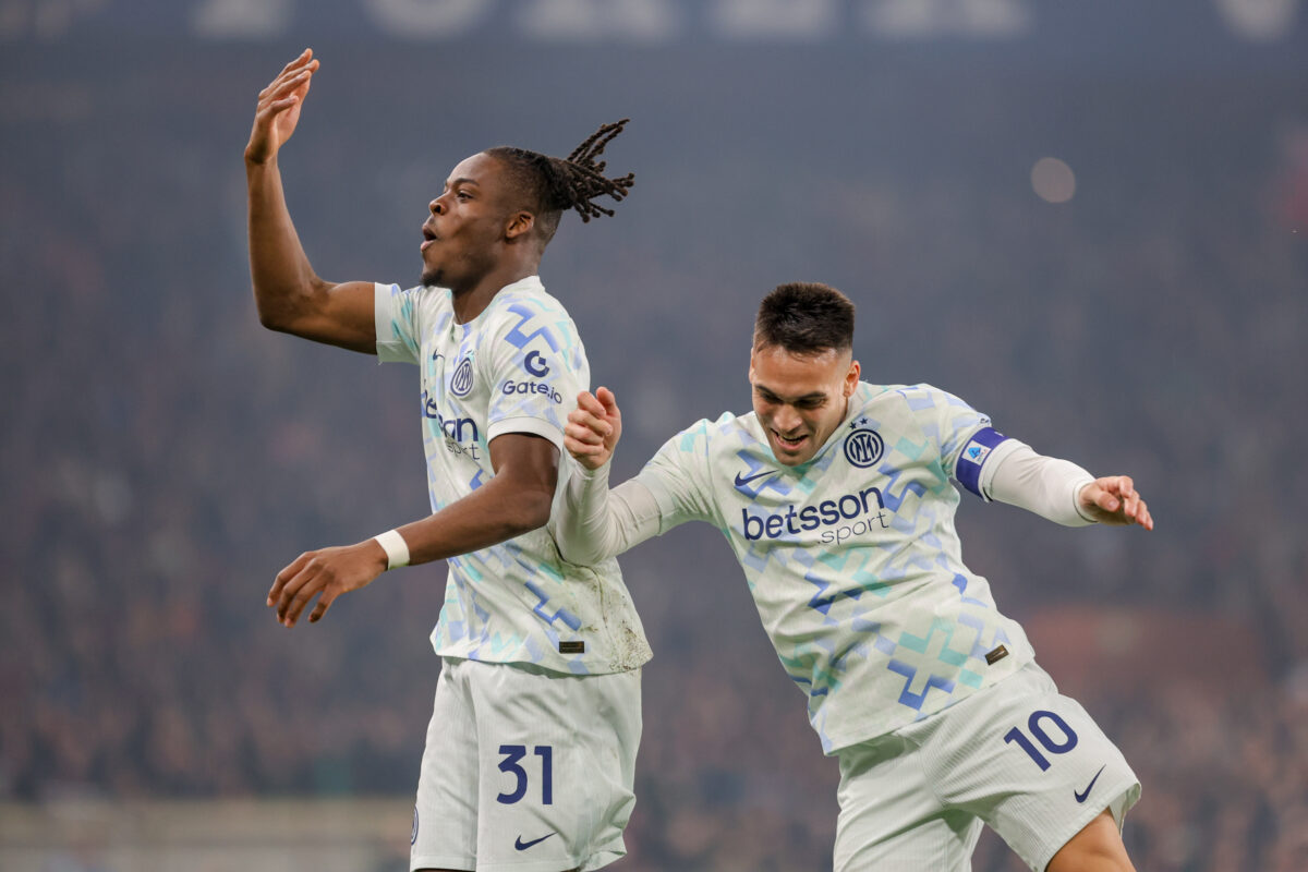 Football: Serie A, Genoa-Inter 1-2, Nerazzurri top the table Football: Serie A, Genoa-Inter 1-2, Nerazzurri top the table