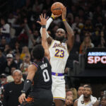 NBA: Lakers beat Phoenix, Curry not enough for Golden State