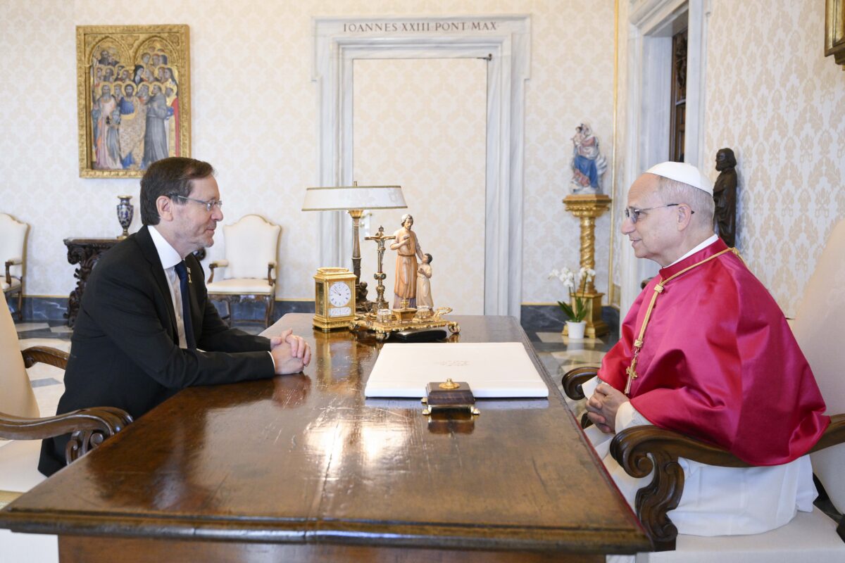 Telephone call between Pope Leo XIV and Herzog: ‘Strong condemnation of anti-Semitism’