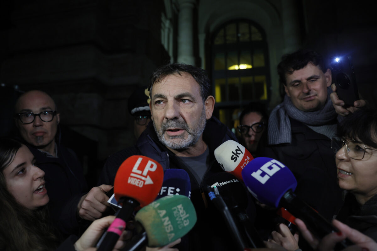 Open Arms, Oscar Camps: ‘It’s not a technical decision, it’s a political one’ Open Arms, Oscar Camps: ‘It’s not a technical decision, it’s a political one’