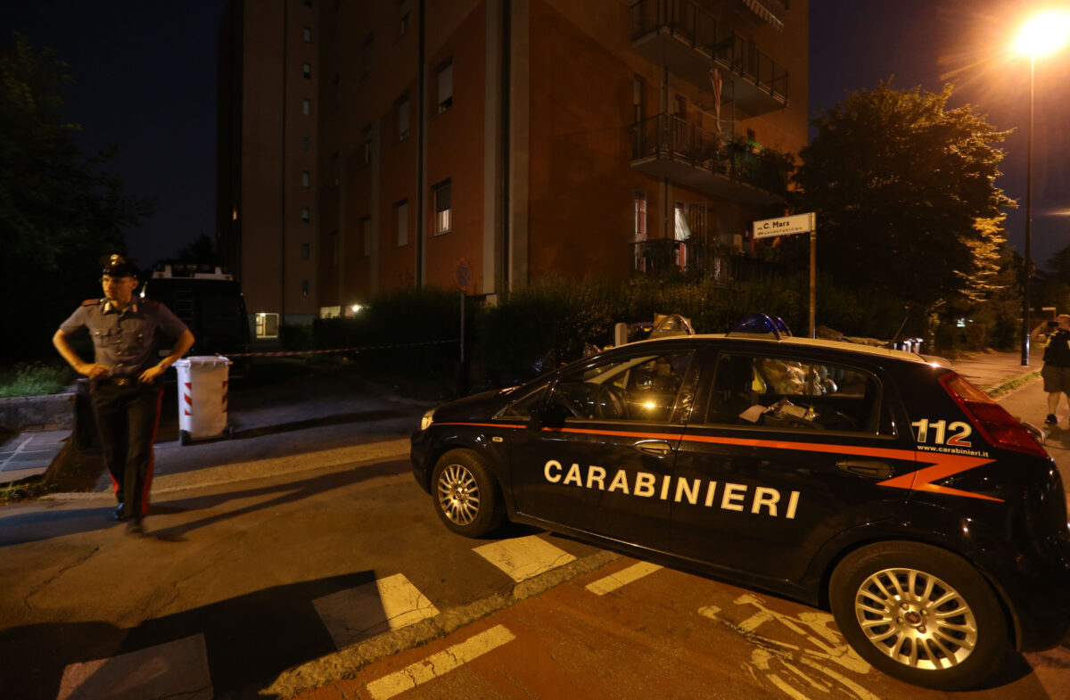 Milan: man stabbed on the street during the night, condition serious