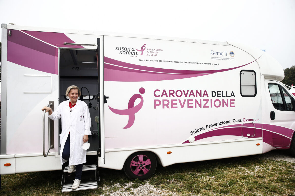 Cancer deaths decline in Italy, but southerners flee for breast surgery Cancer deaths decline in Italy, but southerners flee for breast surgery