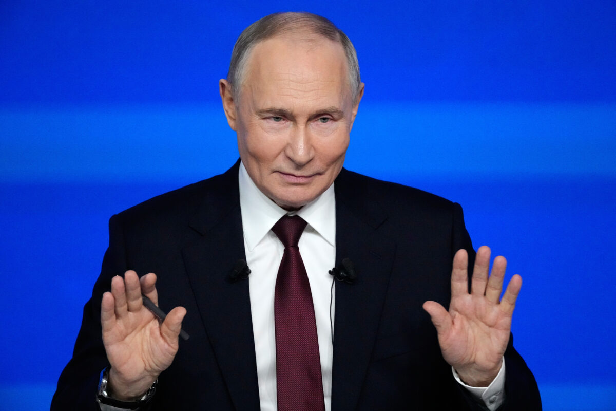 Russia, Putin admits: “I am in love”