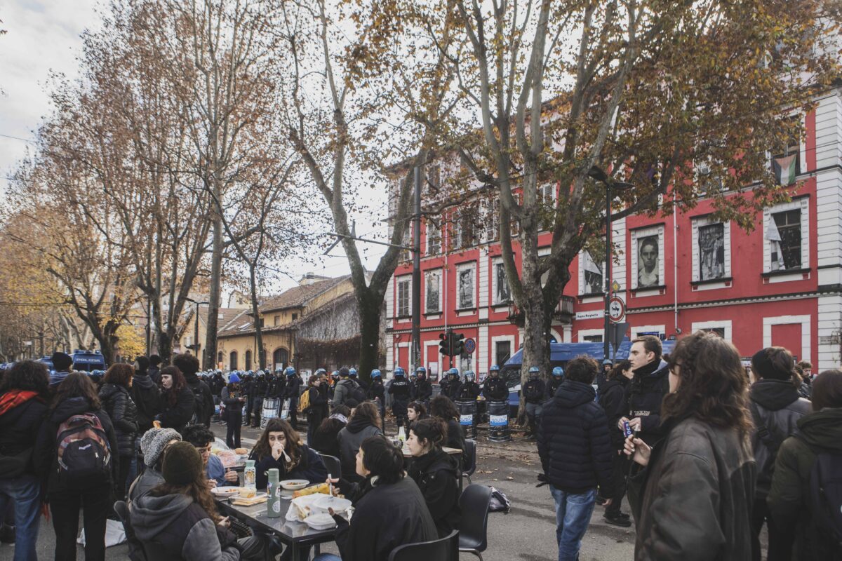 Turin: Askatasuna demonstration kicks off, already a thousand people in the square