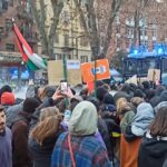 Turin, clashes at Askatasuna march: water cannons and tear gas used, dumpsters set on fire
