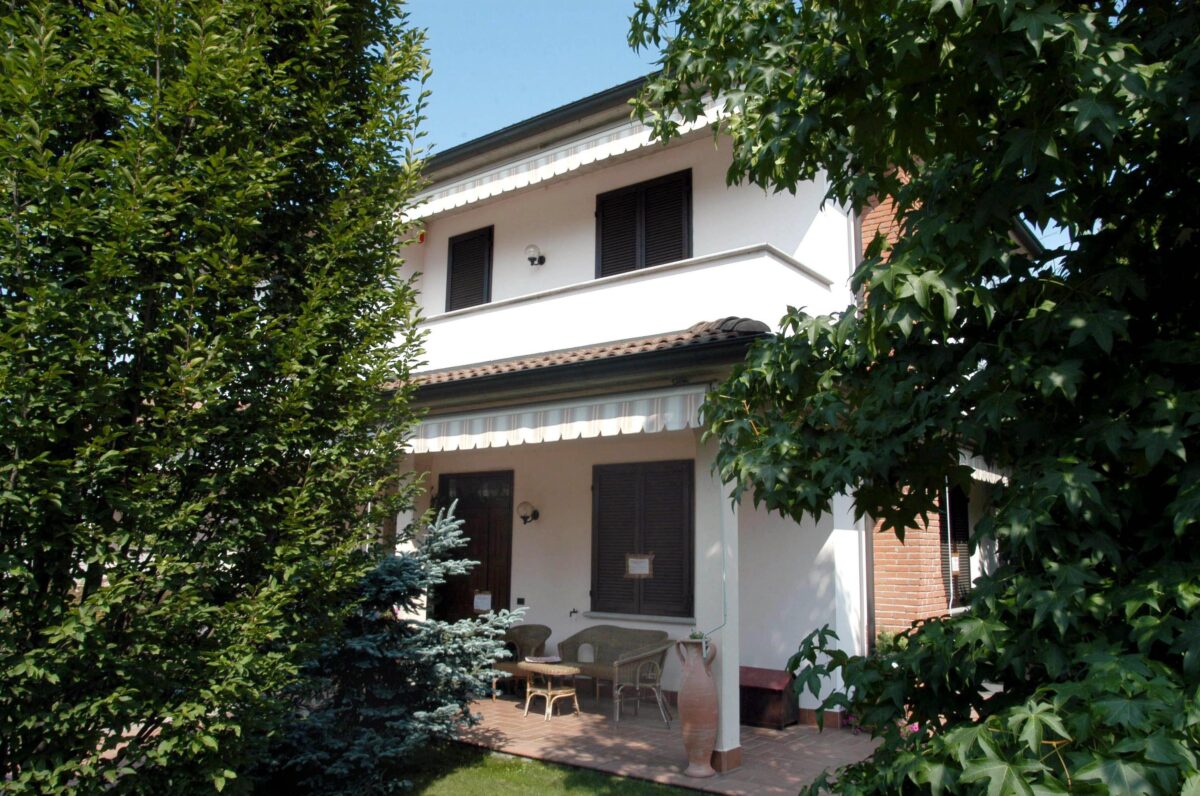 Garlasco murder: Tg1, new shoe print at the top of the stairs