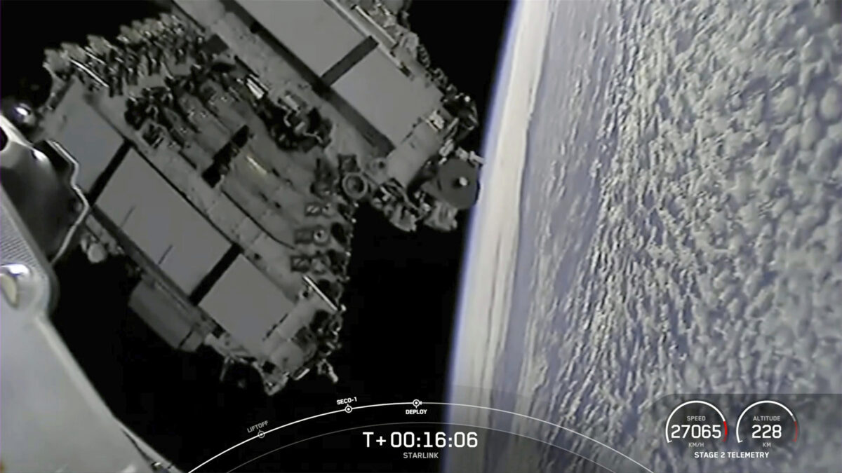 Russia, NATO intelligence suspects: “Moscow developing weapon to target Starlink satellites”