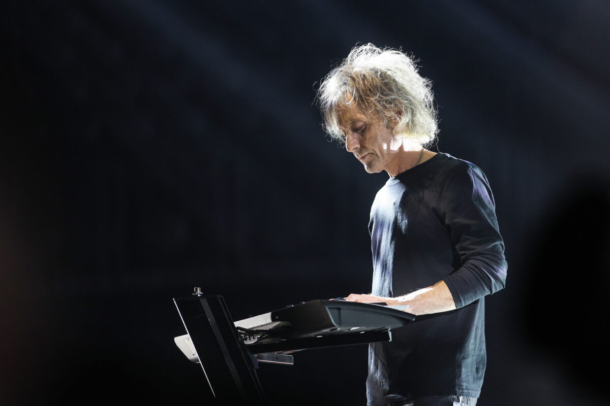 Music: Perry Bamonte, legendary guitarist with The Cure, has died