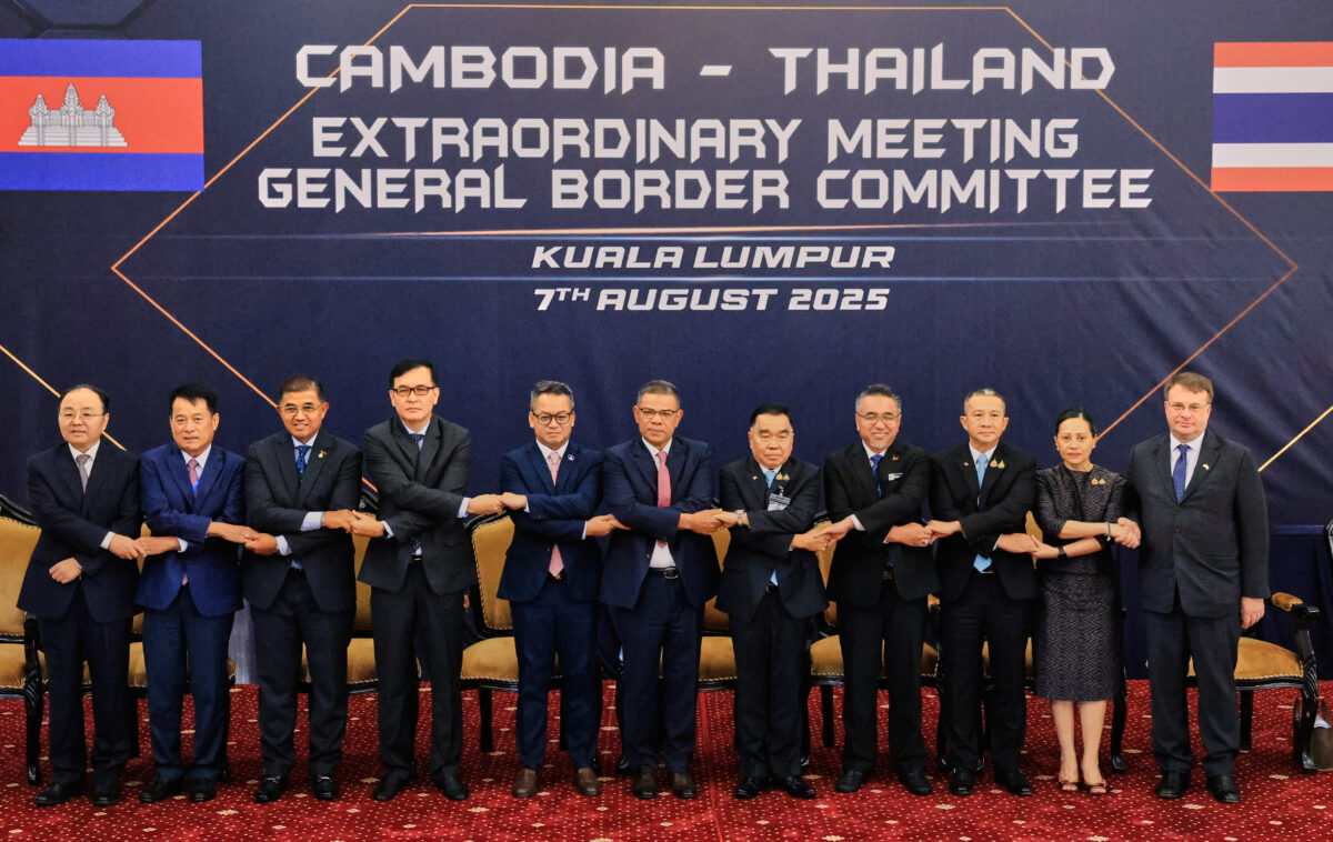 Thailand-Cambodia: ceasefire agreement signed