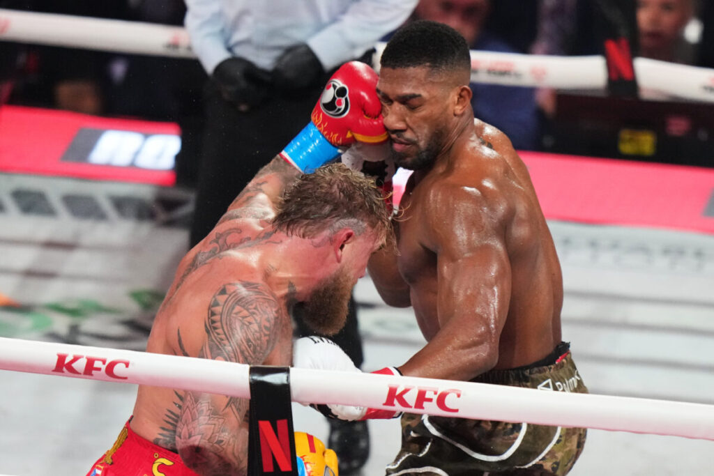 Boxing: Joshua injured in road accident in Nigeria, two people dead