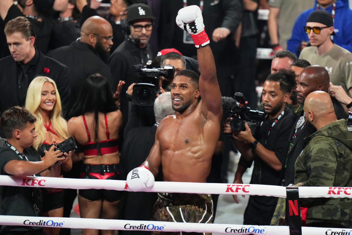 Boxing: Joshua stable and conscious, two friends killed in accident