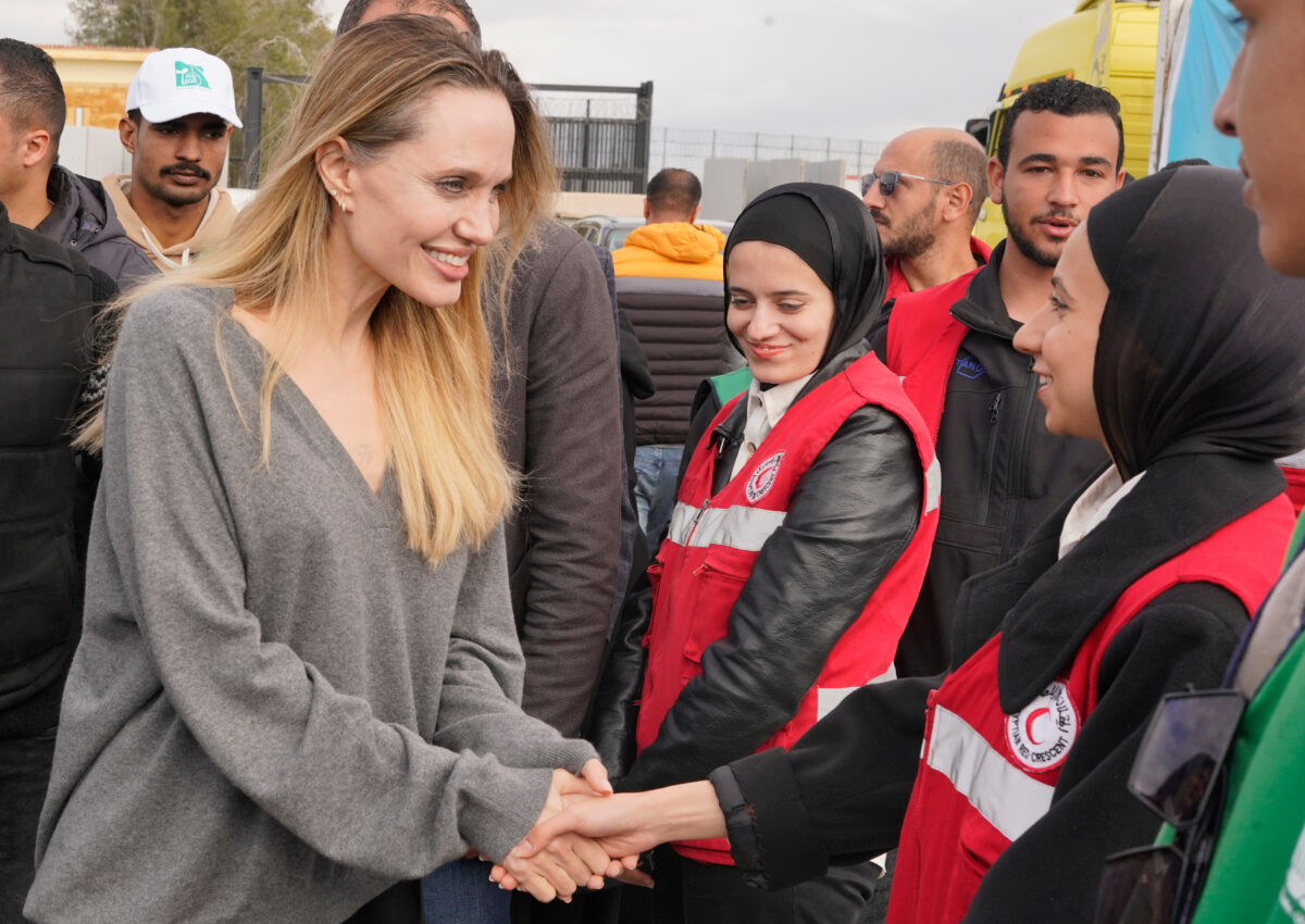 Gaza, Angelina Jolie visits the Rafah crossing