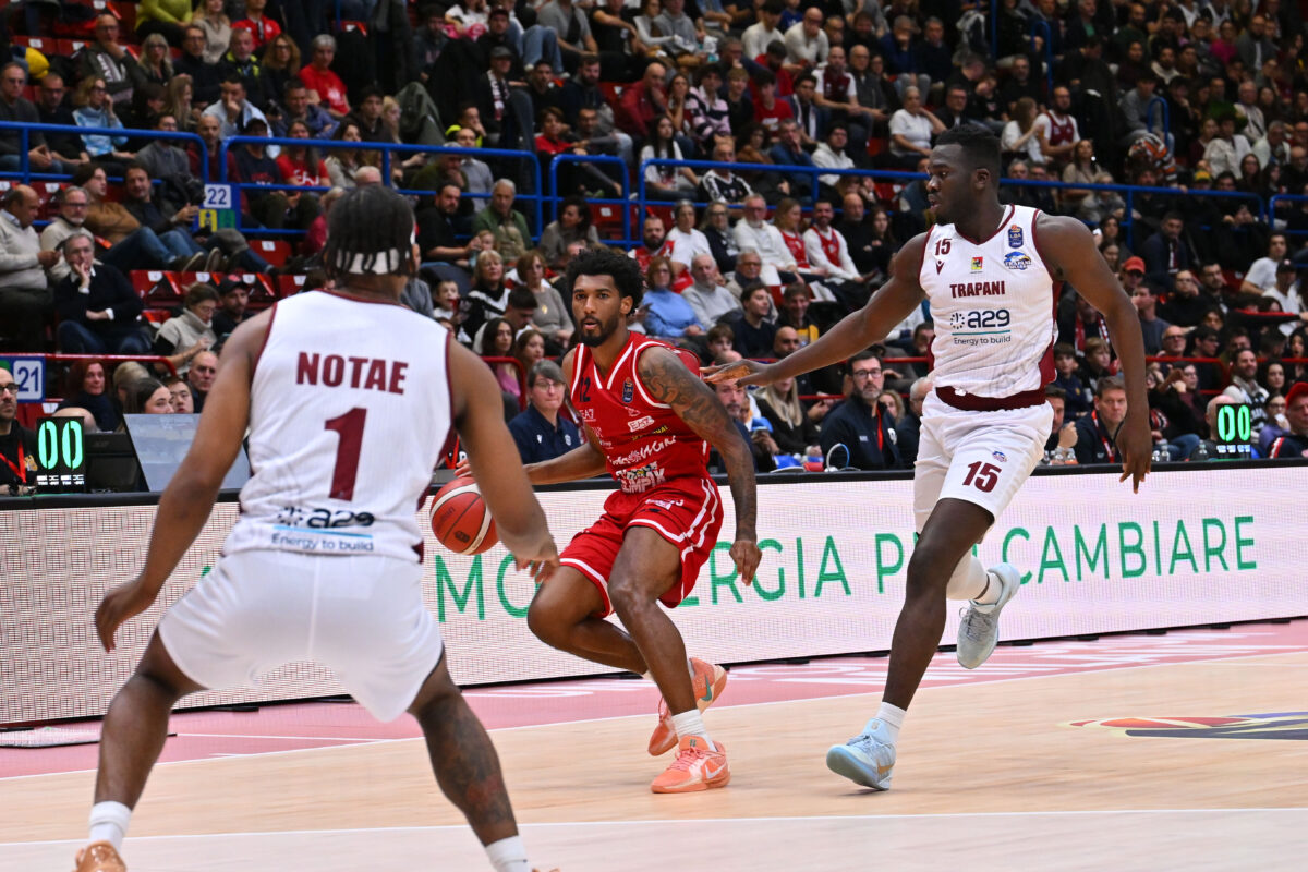 Basket, Champions: Trapani plays without players, game ended after 7 minutes