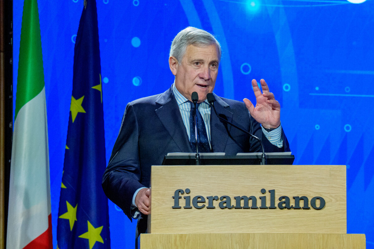 Venezuela, Tajani: “Ensure peaceful transition, insisted on release of fellow citizens”