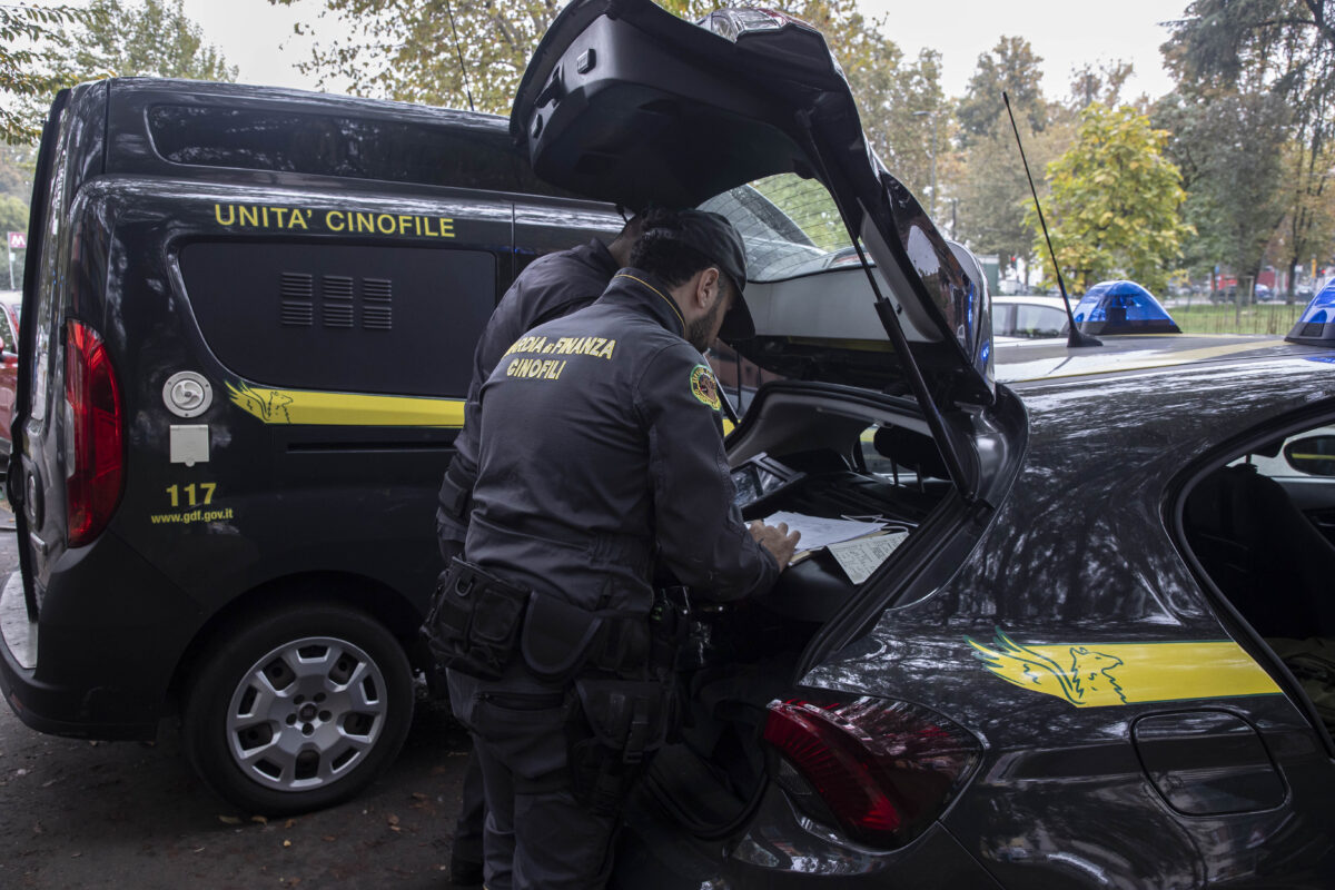 Naples: over €5 million in undeclared cash seized at Capodichino airport