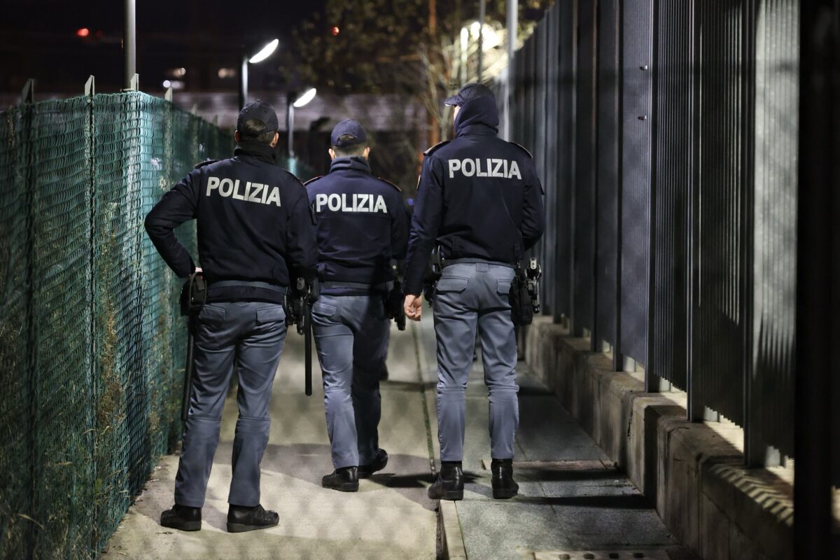 Bologna: train conductor murdered, two knives seized from alleged killer