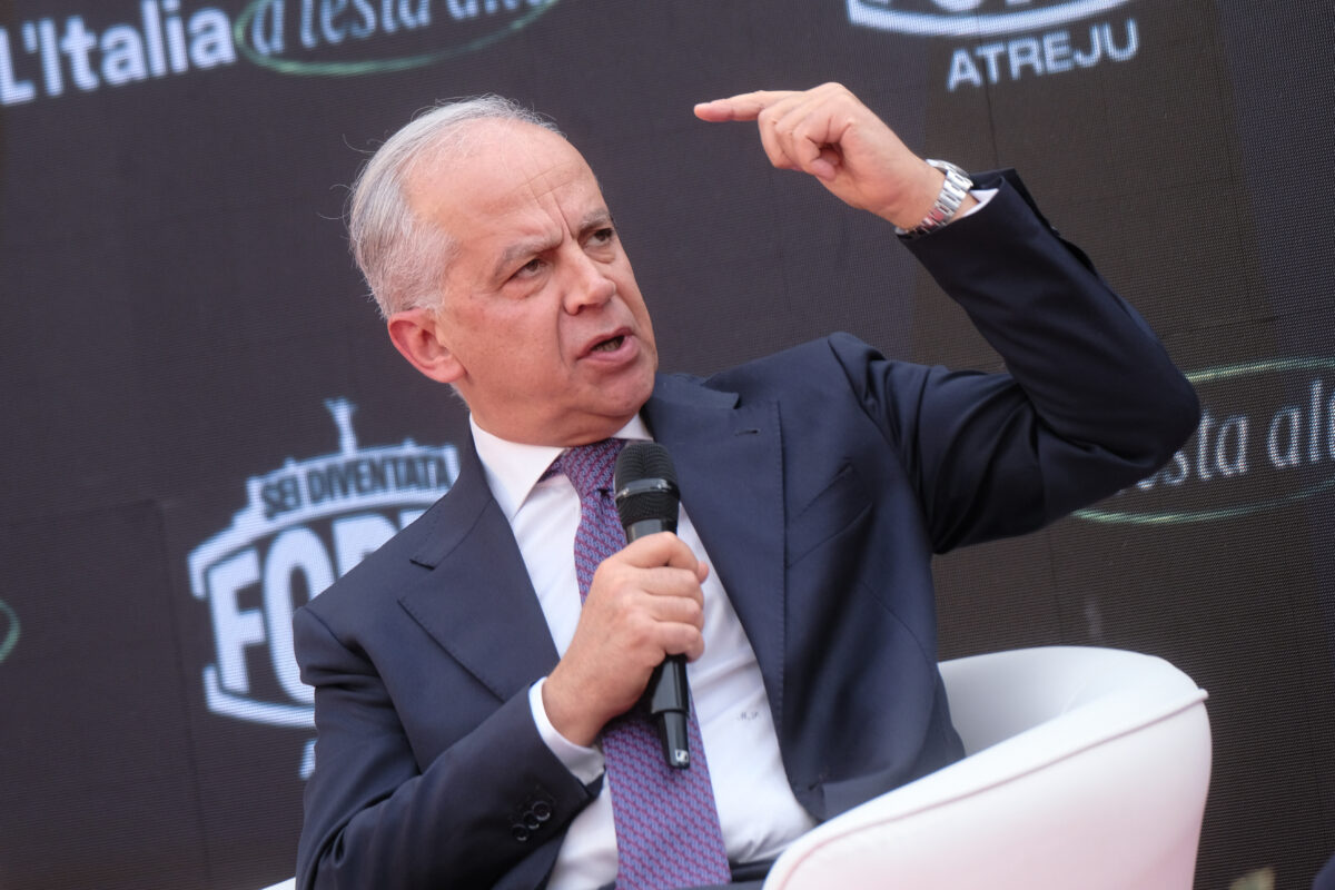 Migrants: Piantedosi, government has reduced arrivals and increased repatriations Migrants: Piantedosi, government has reduced arrivals and increased repatriations