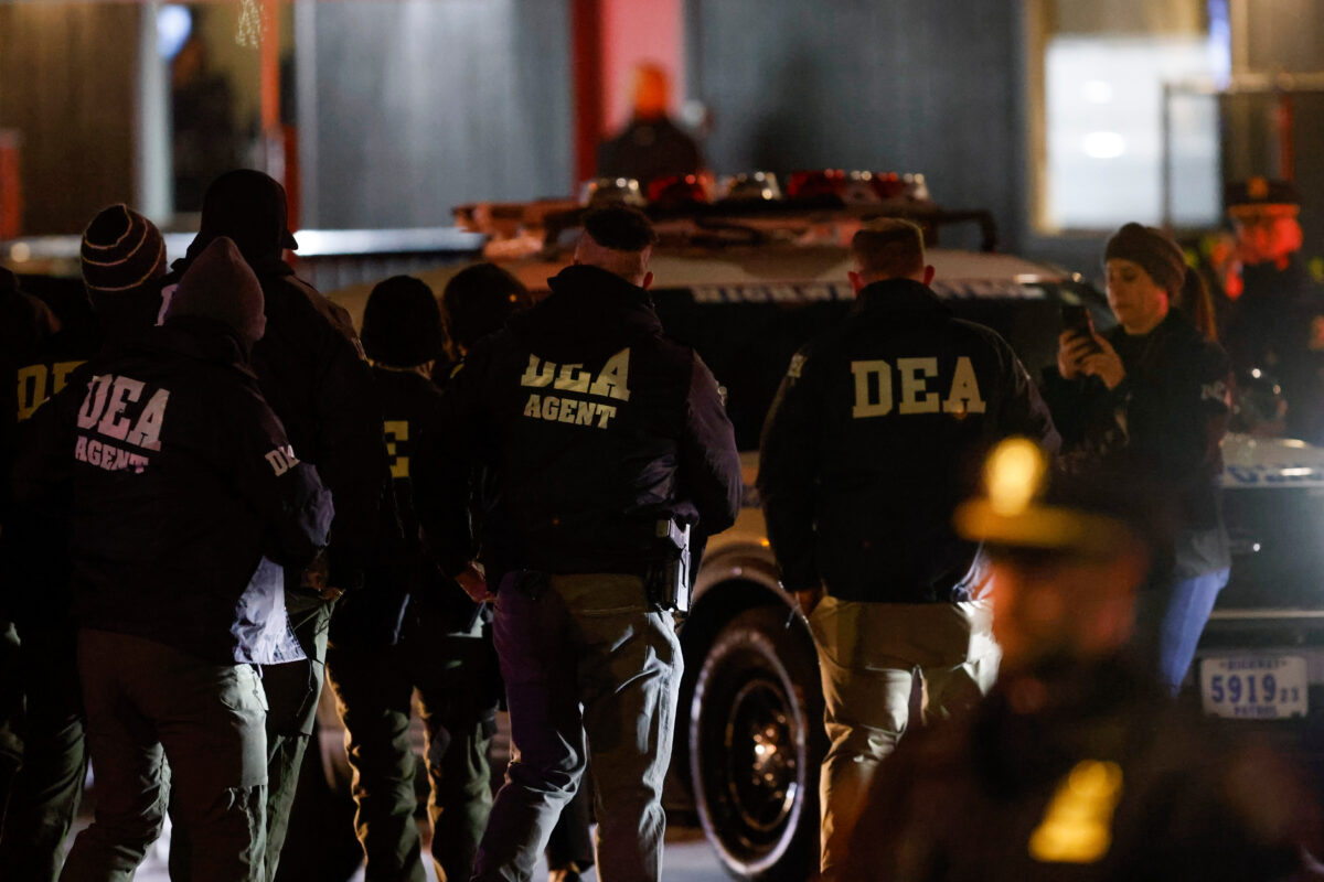 Venezuela: Caracas, Maduro and his wife injured in US raid Venezuela: Caracas, Maduro and his wife injured in US raid