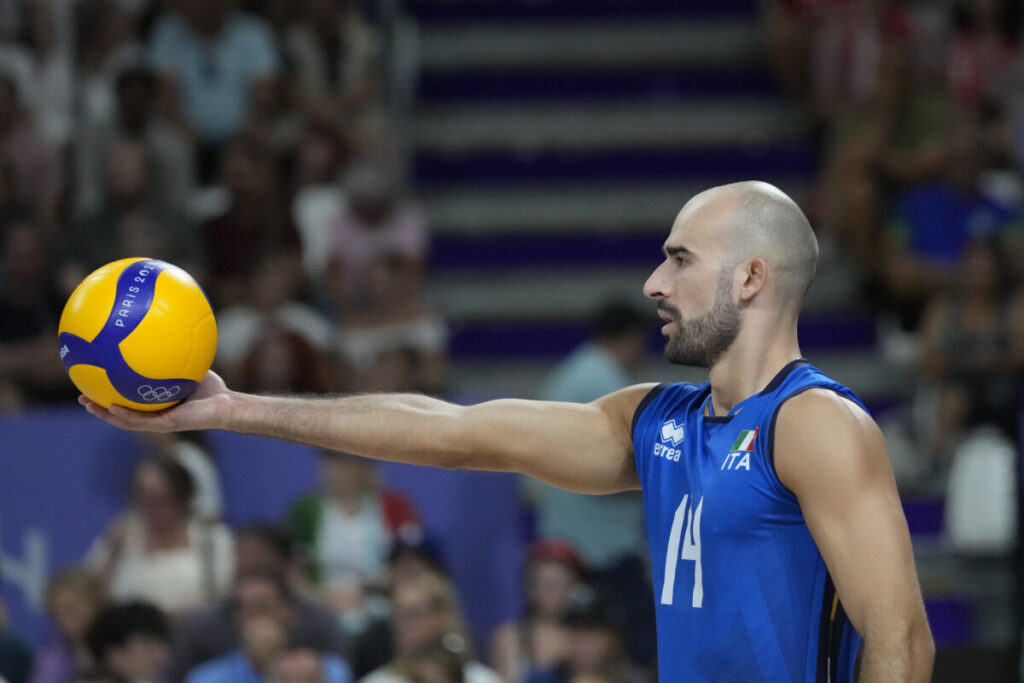 Volleyball player Galassi undergoes surgery for testicular cancer: ‘I’ll be back as soon as possible’