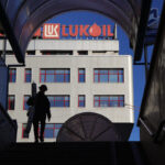 Russia: Kiev strikes three Lukoil drilling platforms in the Caspian Sea