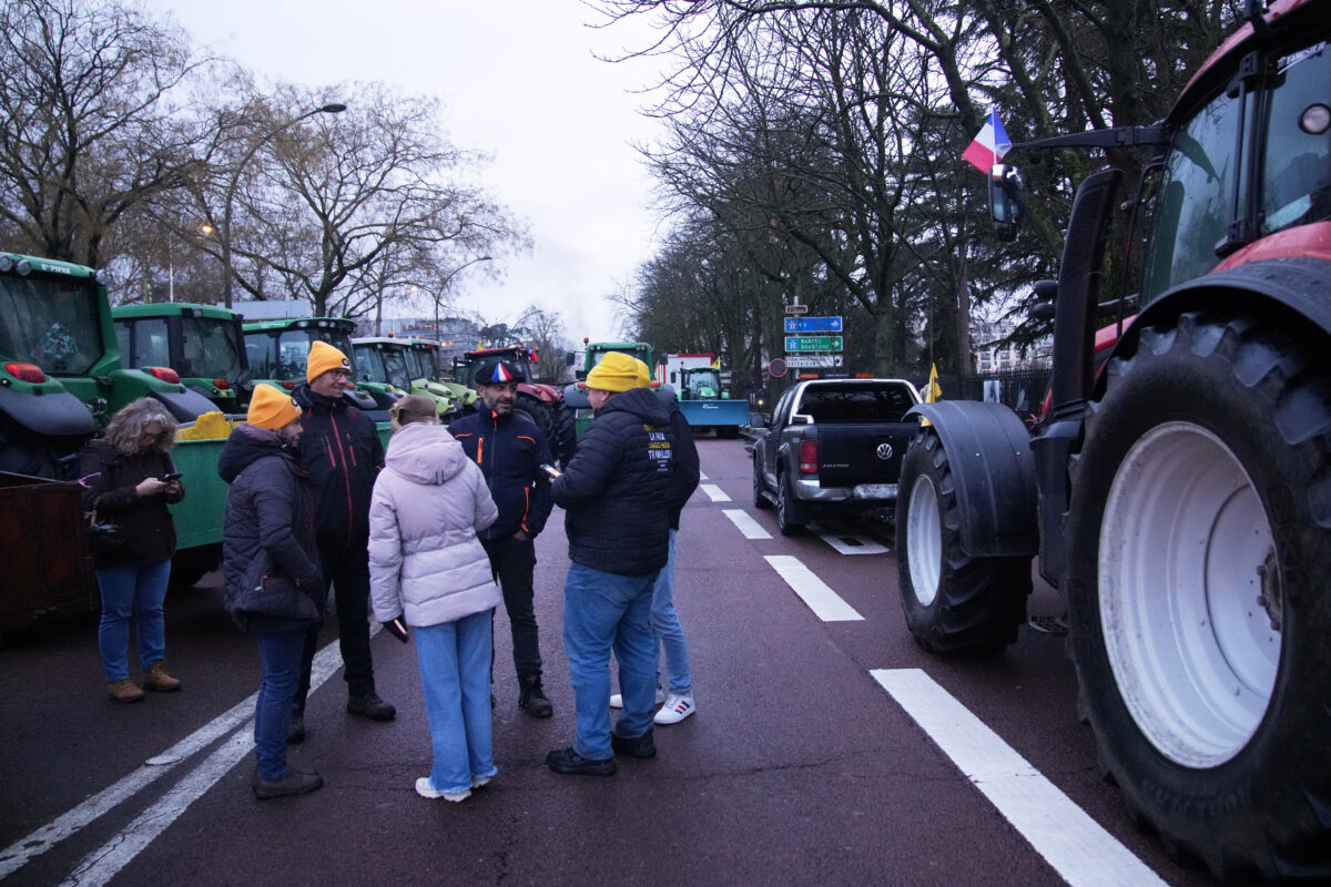 France: protest against Mercosur, 350 tractors enter Paris