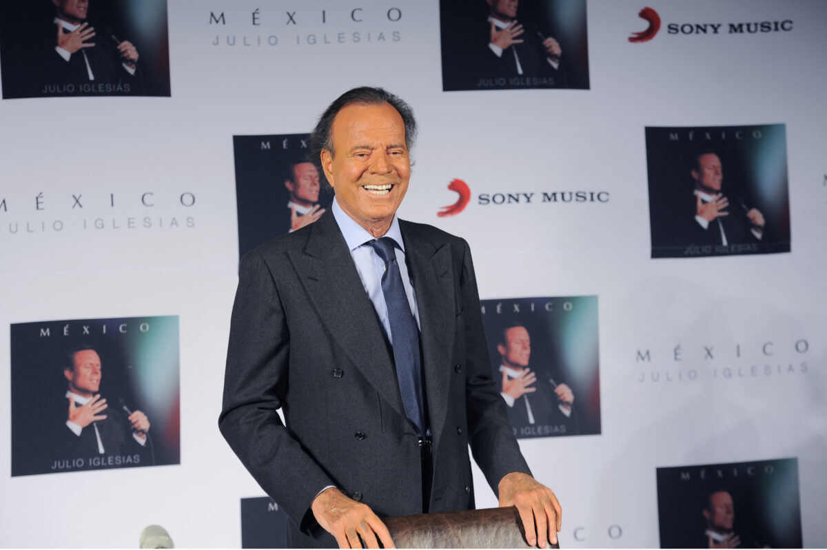 Spain, women accusing Julio Iglesias will be heard by the prosecutor’s office