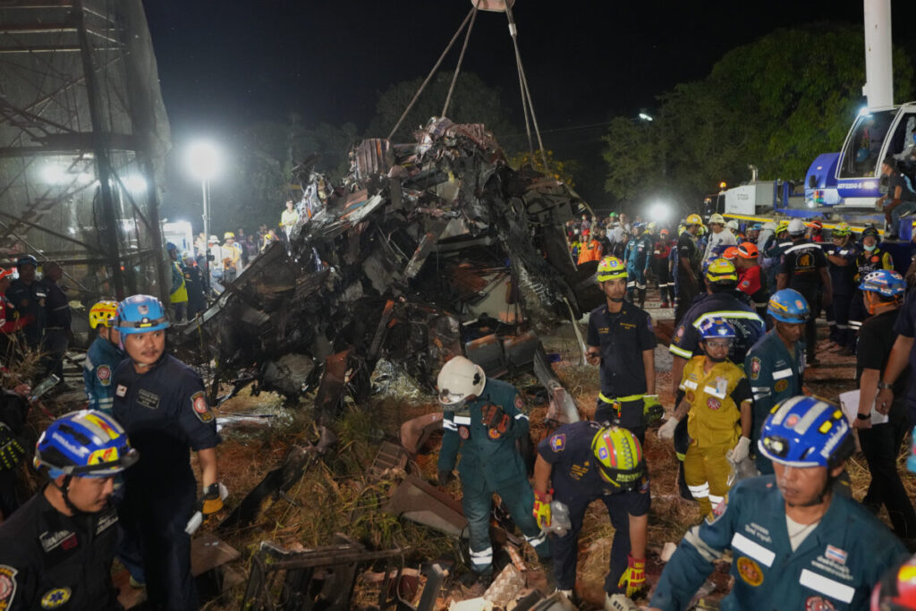 Thailand: crane collapses onto moving train, killing over 30 people