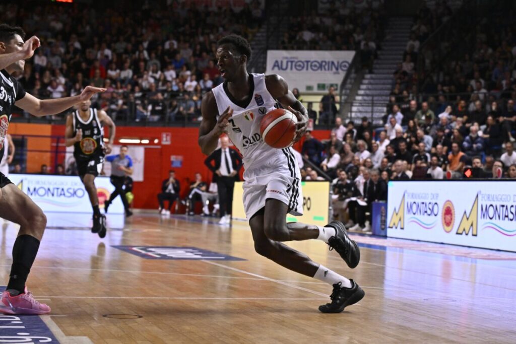 Euroleague, Virtus Bologna wins 80-72 in Dubai