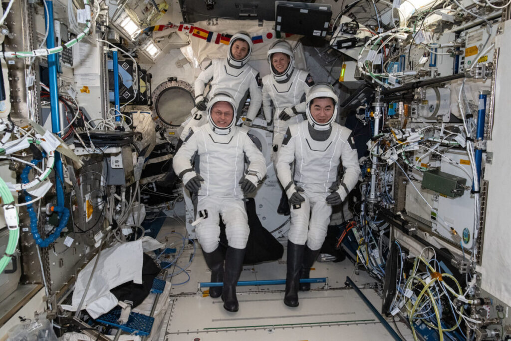 Space: Four astronauts return to Earth from ISS, NASA’s first medical evacuation
