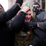 US: Protesters in Minneapolis chase away far-right influencer