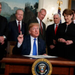 Greenland, Trump: “Europe should focus on Ukraine and Russia or I will impose tariffs”