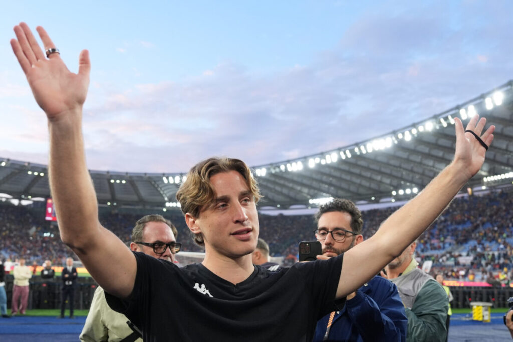 Football: Watford officially signs Edoardo Bove