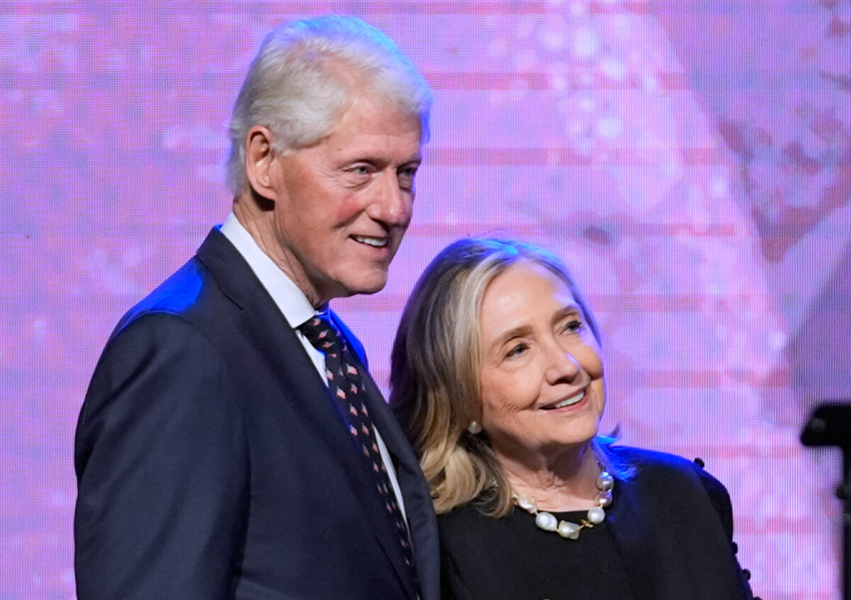 U.S., bipartisan House vote against the Clintons for contempt of Congress U.S., bipartisan House vote against the Clintons for contempt of Congress