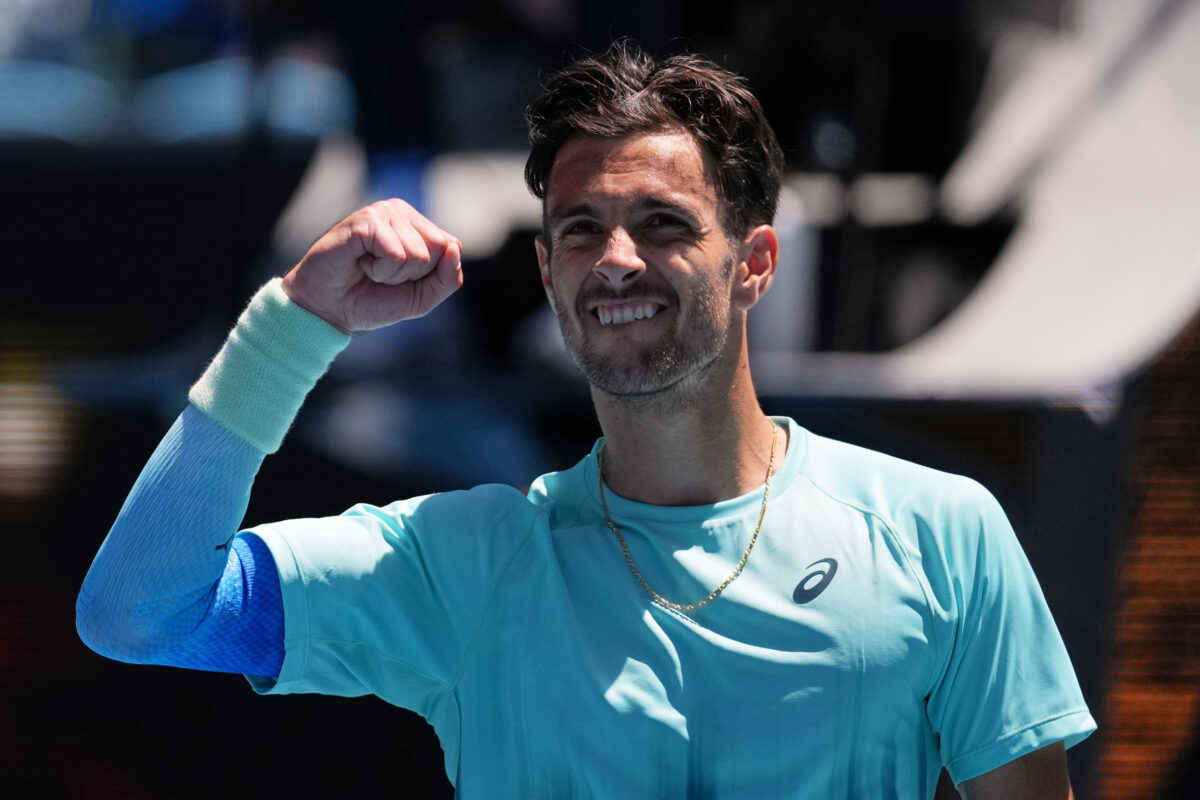 Australian Open: Musetti defeats Sonego, Darderi also advances. Bolelli and Vavassori immediately out in doubles