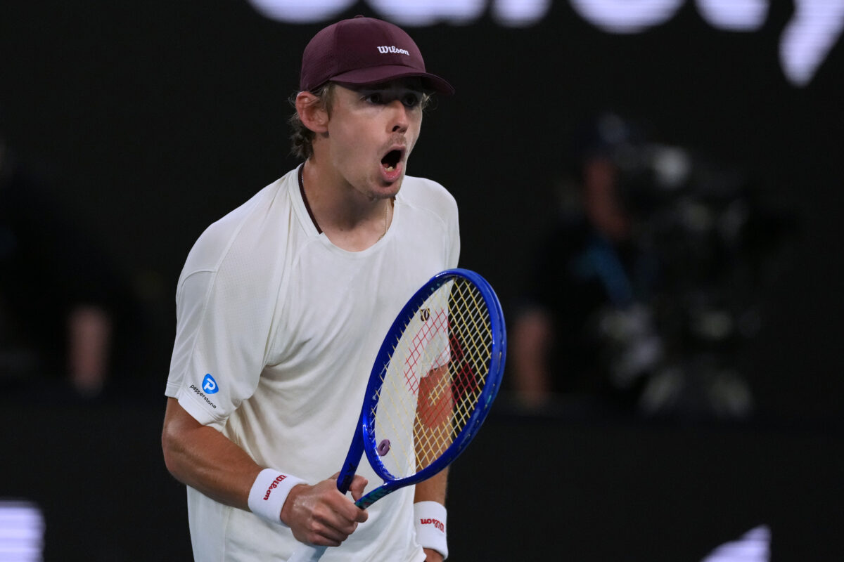 Australian Open: Zverev and de Minaur also reach the last 16 Australian Open: Zverev and de Minaur also reach the last 16