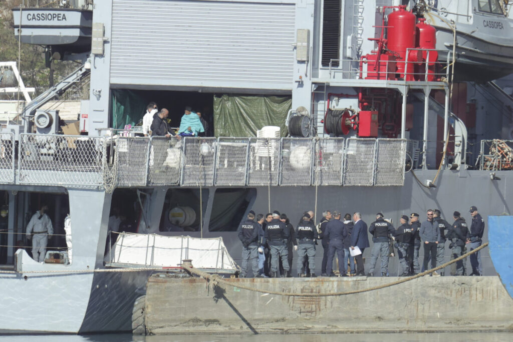 Migrants: 5-star resort for police in Albania renewed, £18 million for another two years