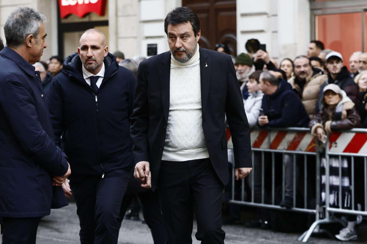 Security, Salvini: “Even more leeway for officers” Security, Salvini: “Even more leeway for officers”