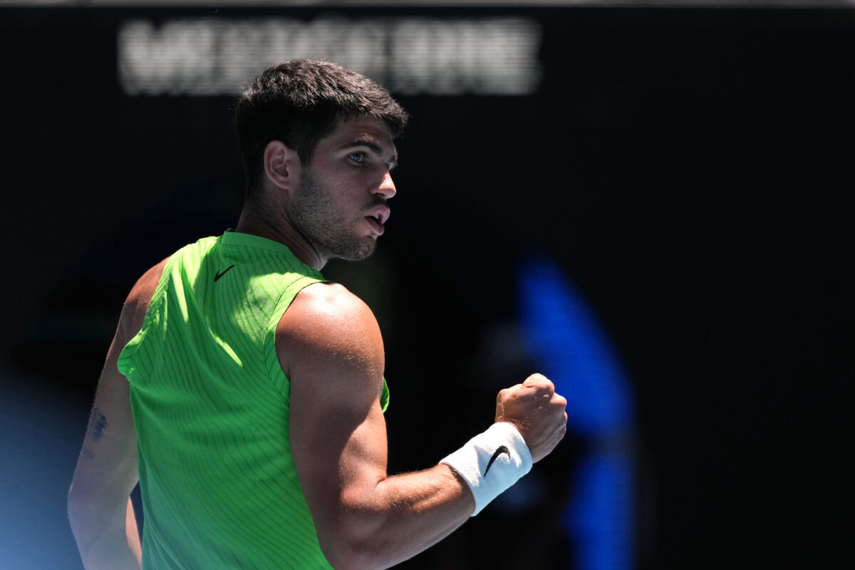 Australian Open, Alcaraz and Zverev advance to the quarterfinals