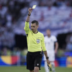 Champions League: referees for Italian teams, Napoli-Chelsea to Turpin