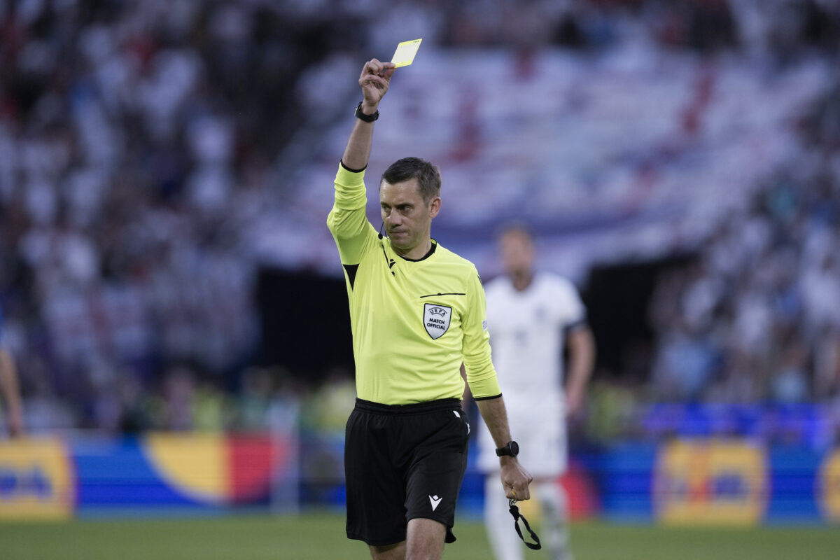 Champions League: referees for Italian teams, Napoli-Chelsea to Turpin