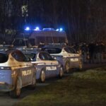 Milan, police officer to prosecutor: ‘I aimed at the silhouette.’ Autopsy ordered.