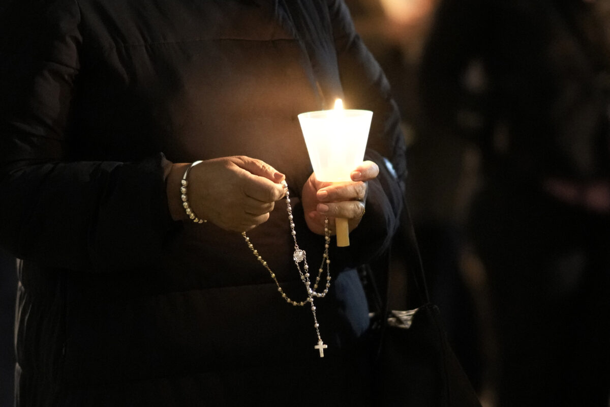 Abuse, Jesuits: “Over 20 cases of victims of Father De Luca, we ask for forgiveness”