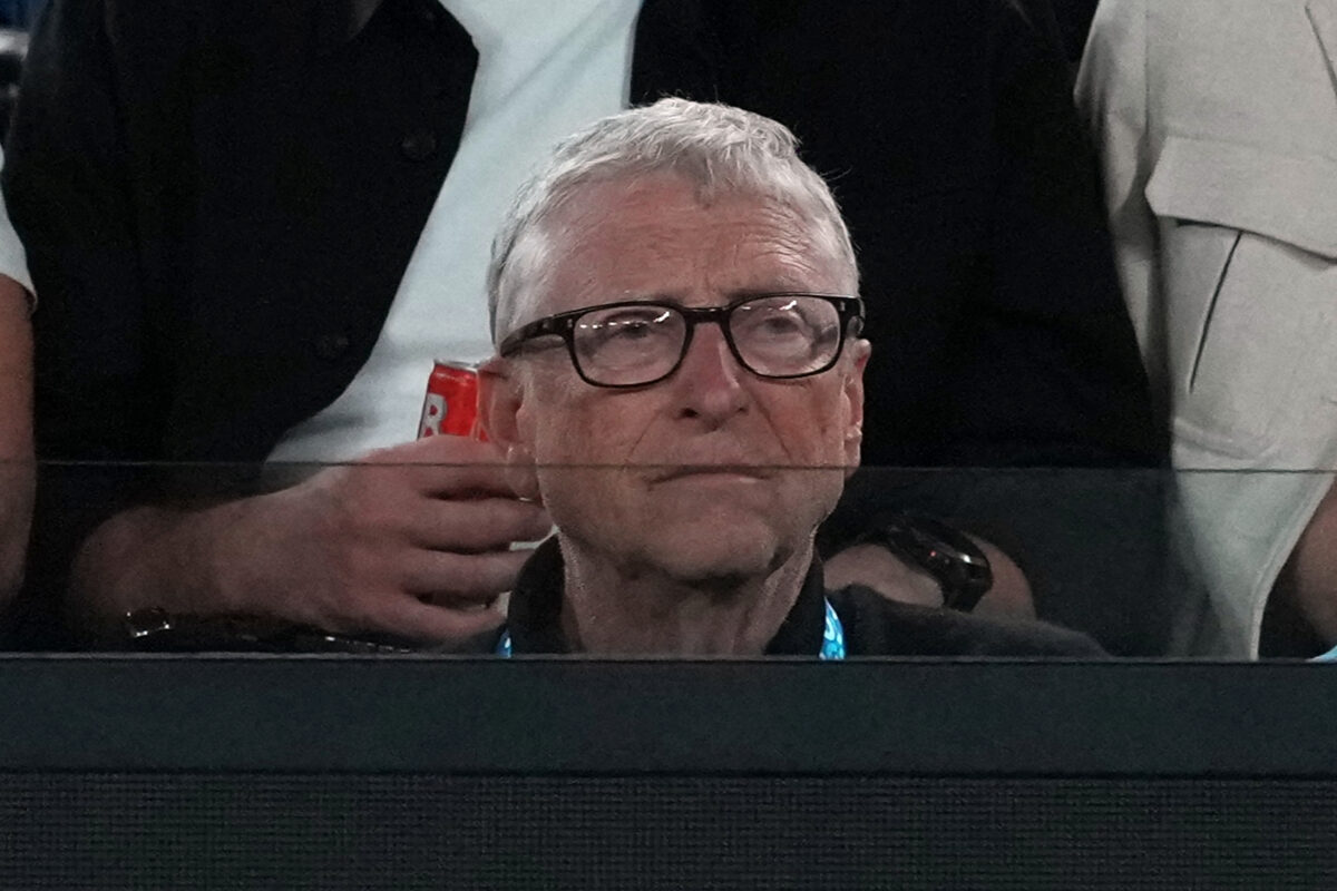 Epstein wrote: ‘Bill Gates contracted a venereal disease from Russian girls’ Epstein wrote: ‘Bill Gates contracted a venereal disease from Russian girls’