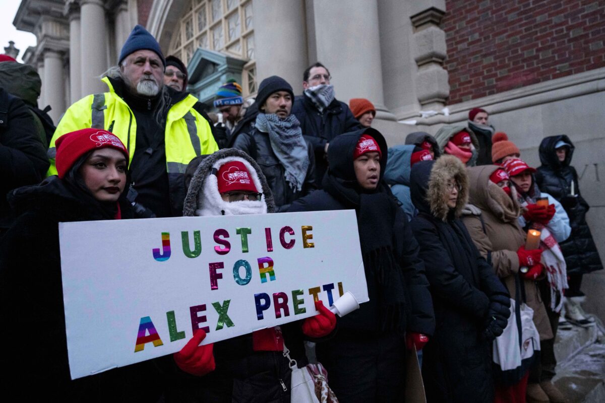 US: Department of Justice opens civil rights investigation into killing of Alex Pretti