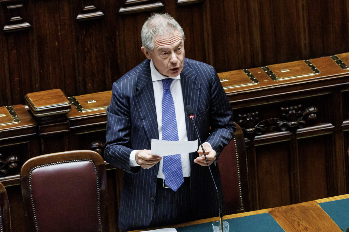 Space: Urso hears Aschbacher on alleged Russian satellite interceptions