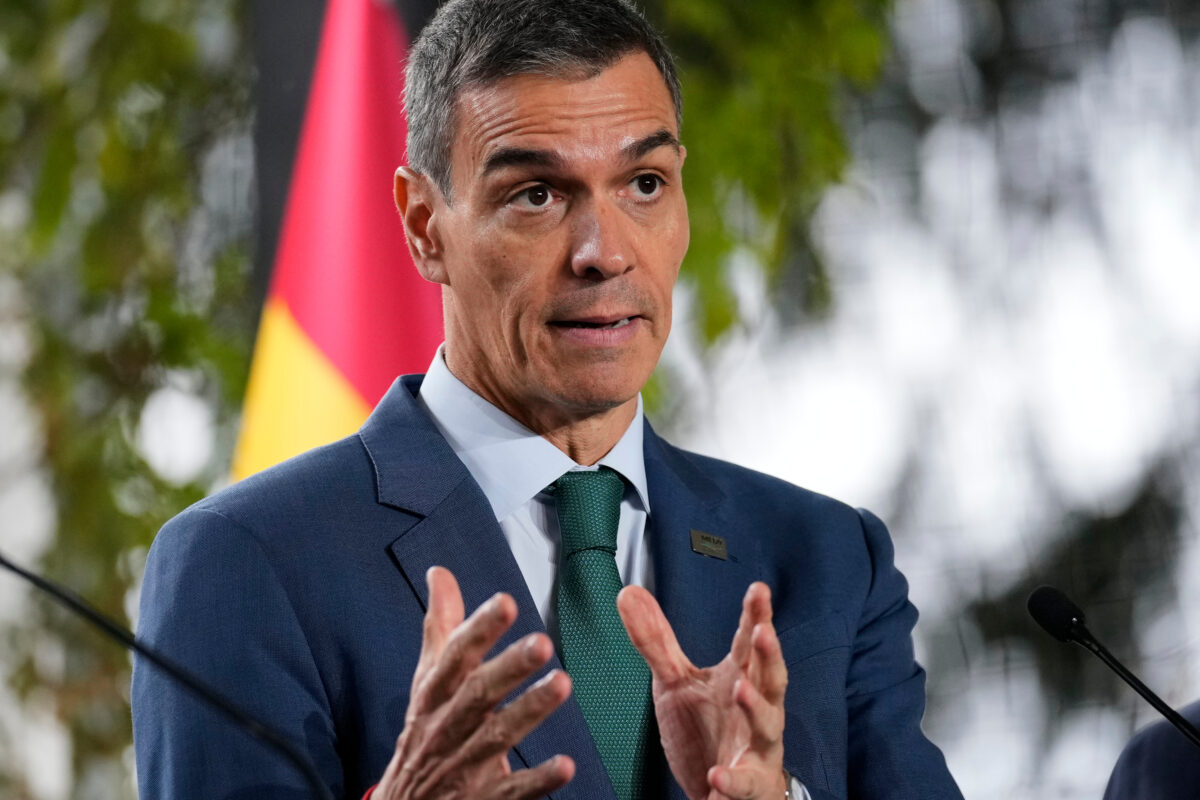 Spain: 8,000 people evacuated due to Storm Leonardo