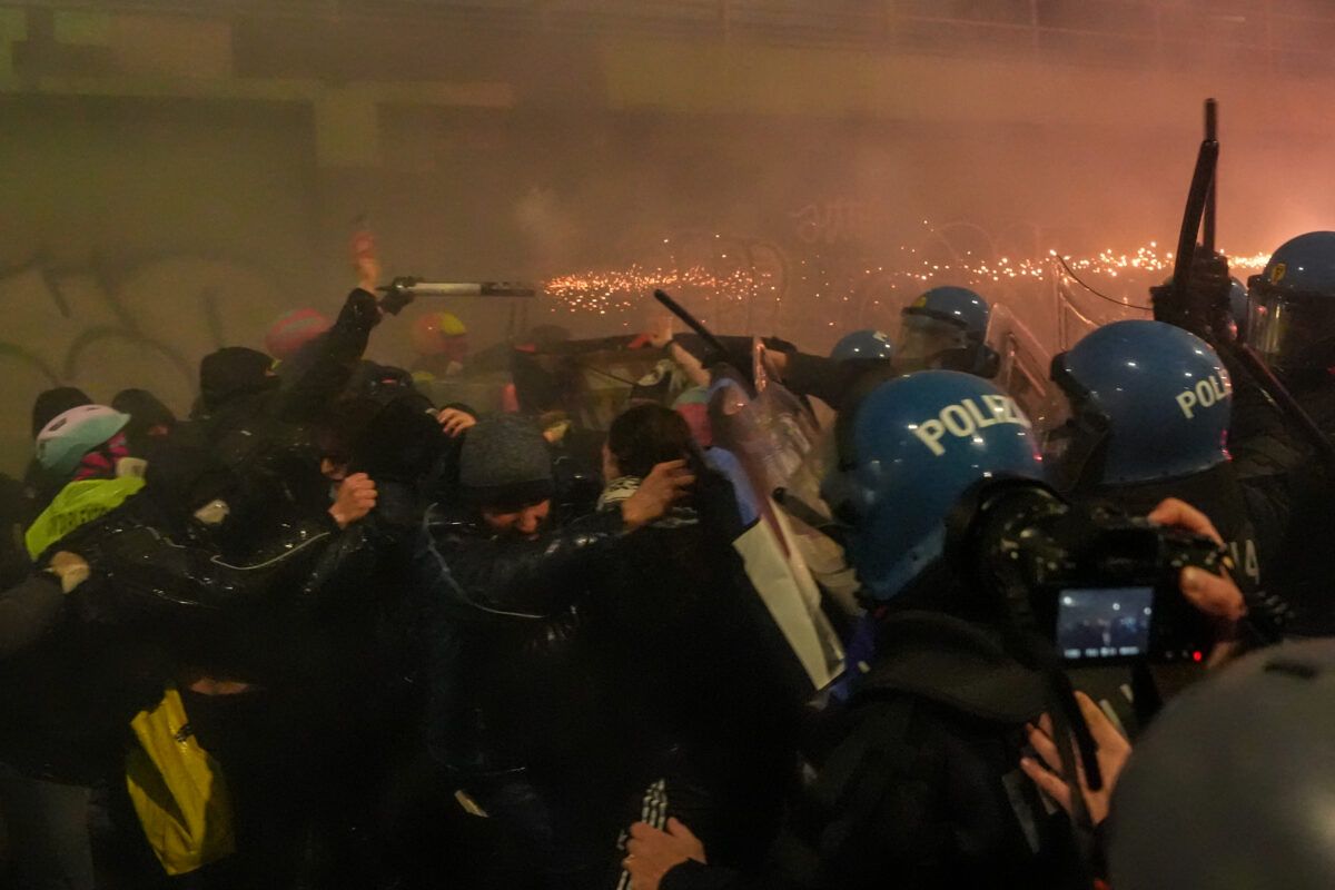 Milan-Cortina, clashes at Milan march: at least 6 detained